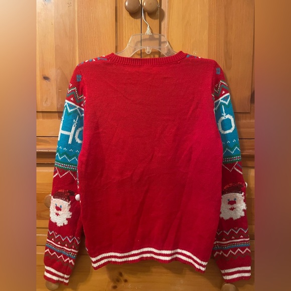 Cutest most flattering Holiday Ho Ho Ho Women’s Sweater! Like NEW! Size 11/13 - Picture 2 of 3